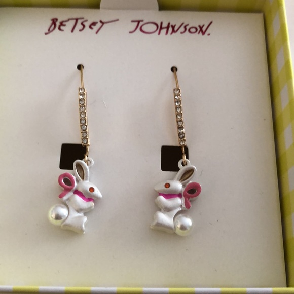Betsey Johnson Gold Tone Easter Bunny Drop Earrings Crystal Accents NIB - Picture 6 of 11